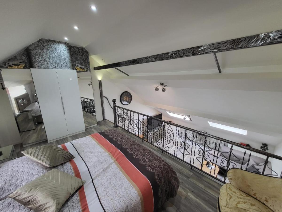 Duplex Elegant Situe A 1Min De La Gare Du Nord Apartment Bruxelles Exterior foto
