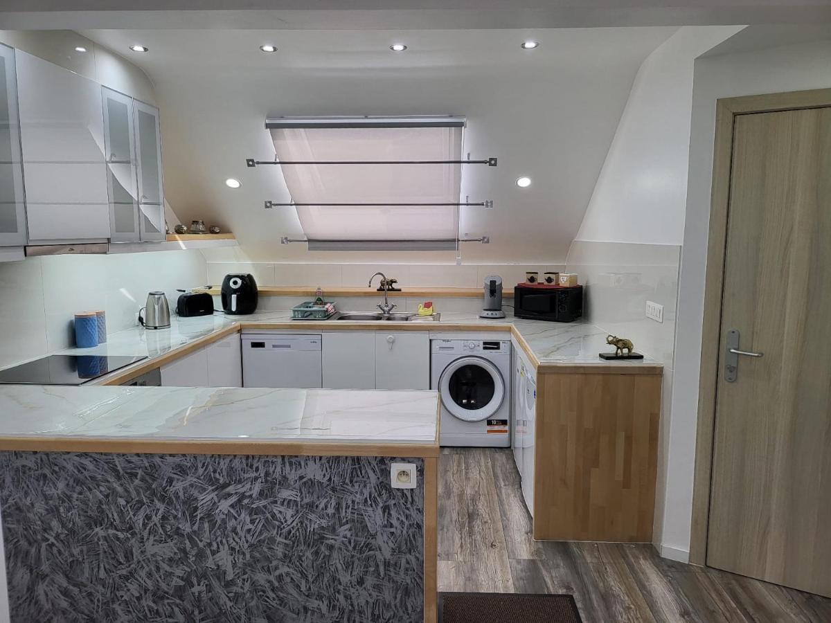 Duplex Elegant Situe A 1Min De La Gare Du Nord Apartment Bruxelles Exterior foto